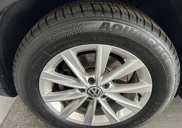 Volkswagen Tiguan cena 49900 przebieg: 208400, rok produkcji 2015 z Karpacz małe 781